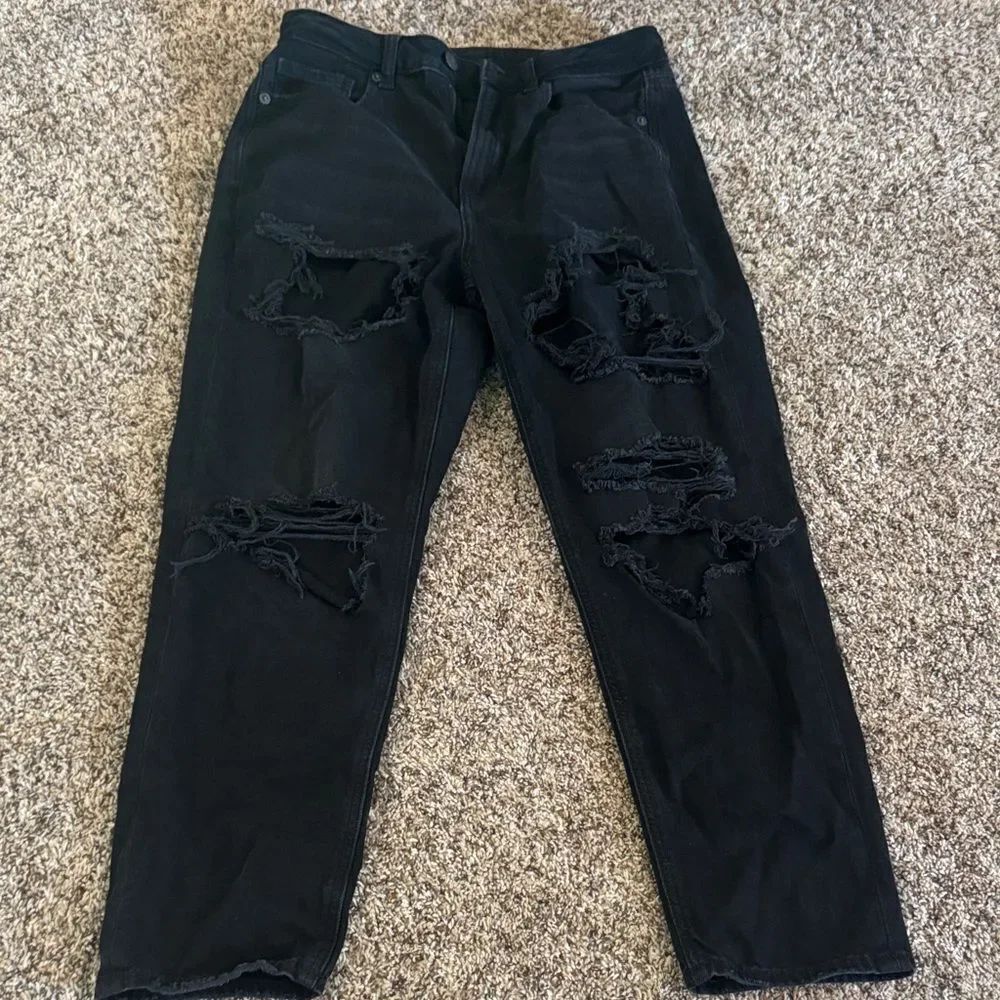 American Eagle Black Distressed Mom Jeans